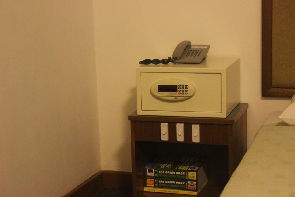 Hotel Supreme Singapur Dış mekan fotoğraf